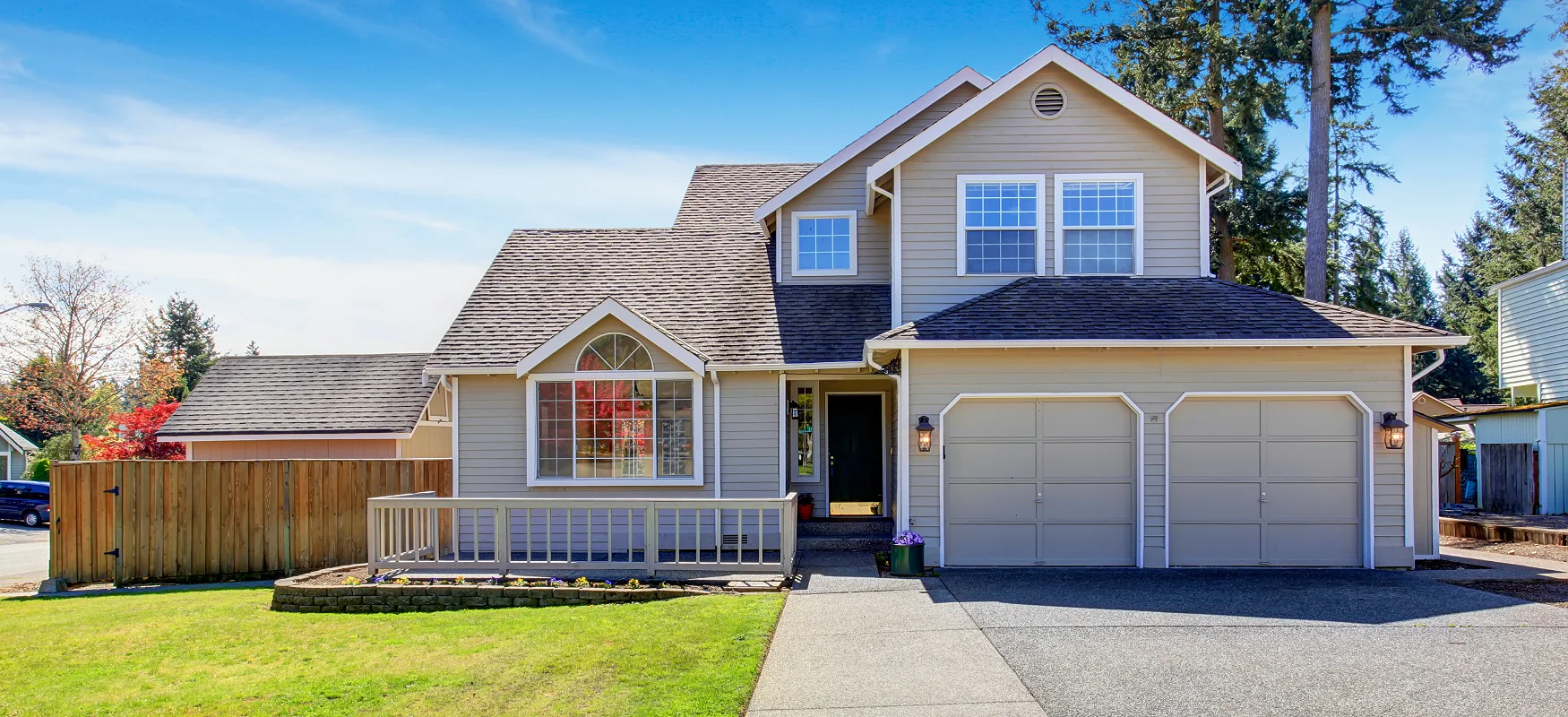 Offcenter Gray House Photo